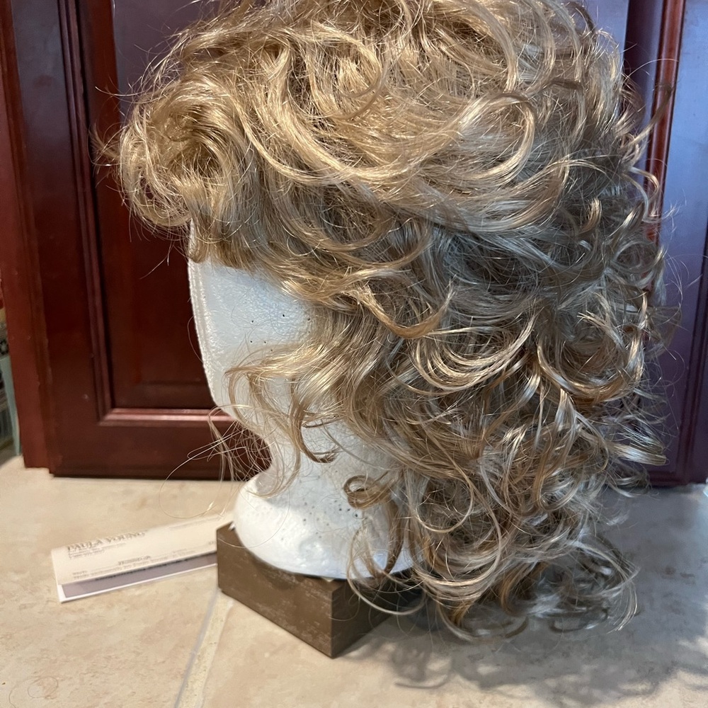 Cream Curly Voluminous Wig Extensions